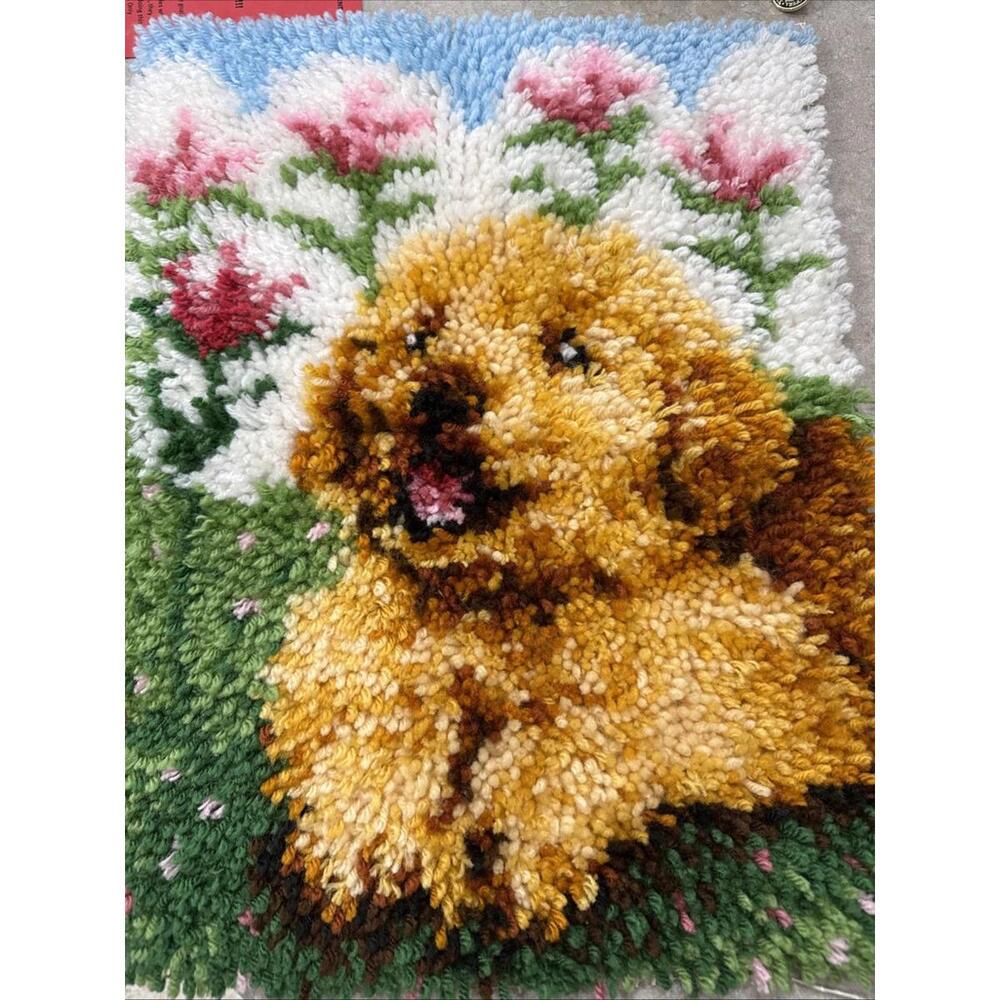 Handmade Latch Hook Shaggy Rug Hanging Wall Art Cute Golden Retriever Dog Puppy